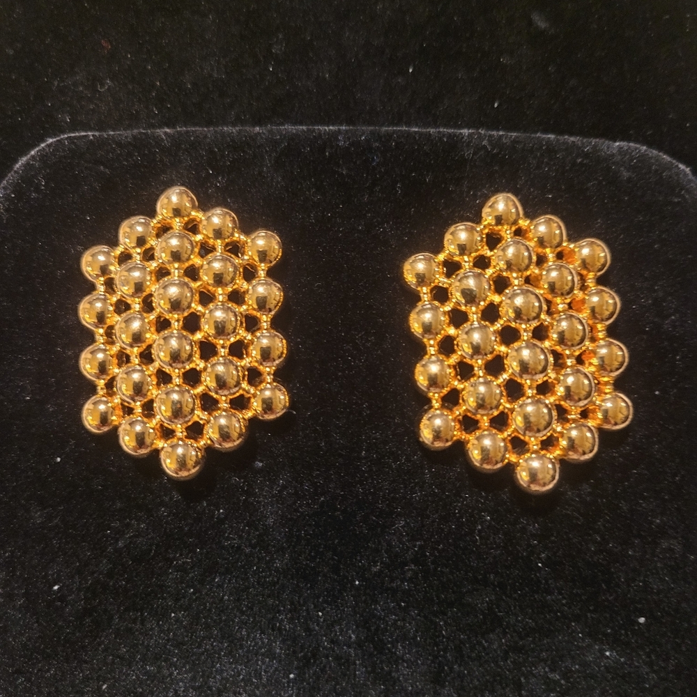Vintage Elegant Gold Tone Cluster Earrings
